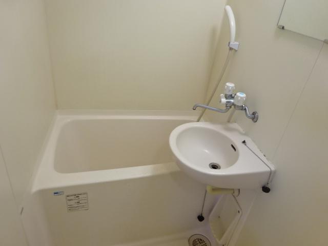 バス・シャワールーム　ユニットバス（イメージ）