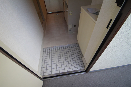 玄関　※別部屋の写真です