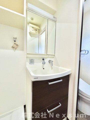 洗面設備　脱衣スペースもあります