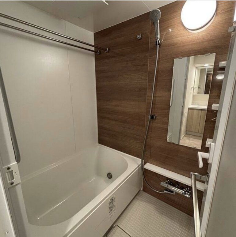 バス・シャワールーム　バス