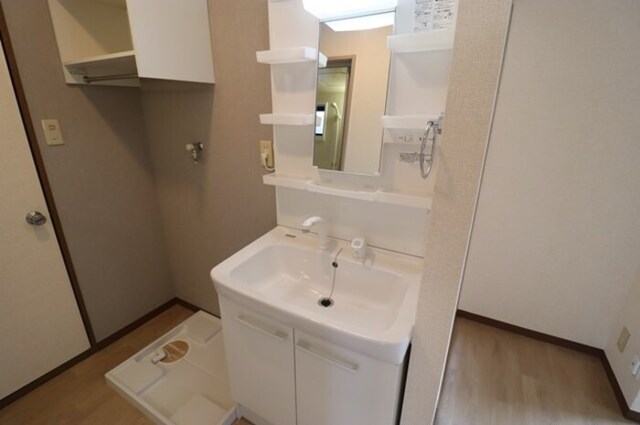 洗面設備　洗髪洗面化粧台