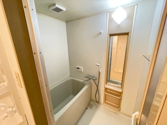 バス・シャワールーム　ゆっくりできるお風呂です