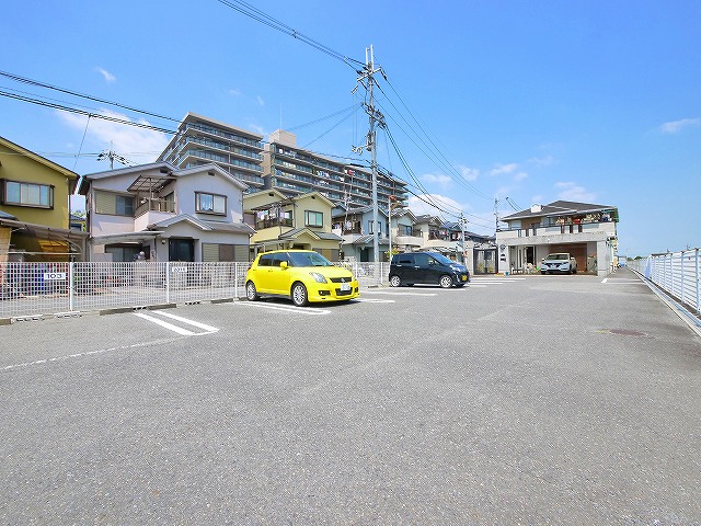 駐車場　駐車場があります