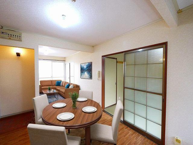 居室・リビング　CGで家具等を配置したもので家具等は含まれません。