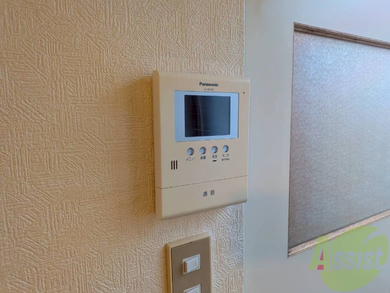 セキュリティ　ＴＶモニター付インターホンです。来客者の顔が見えるので安心！