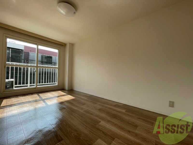 居室・リビング　広くてきれいなリビングです！快適に過ごせそうですね。