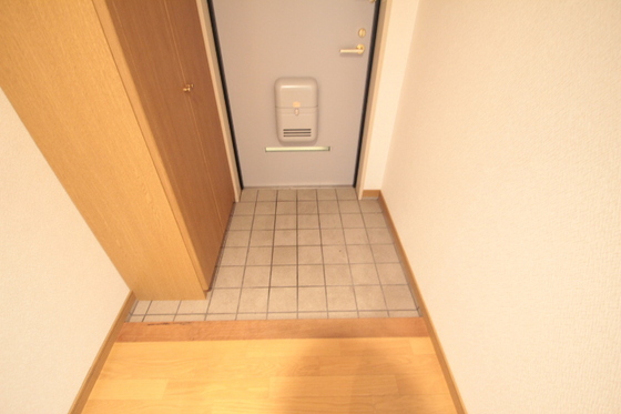 玄関　※別部屋の写真です