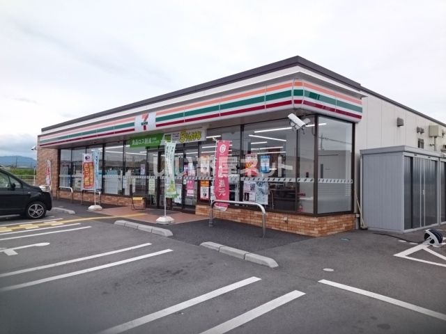 コンビニ　セブンイレブン 大和郡山外川町店（コンビニ）まで970m