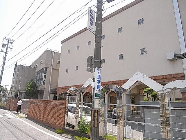 小学校　宝塚市立宝塚小学校（小学校）まで409m