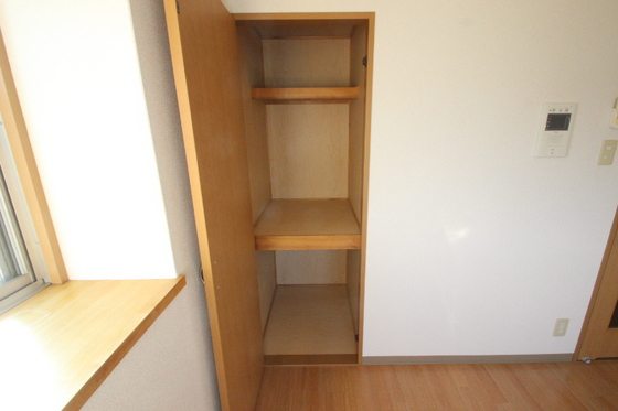 収納　※別部屋の写真です