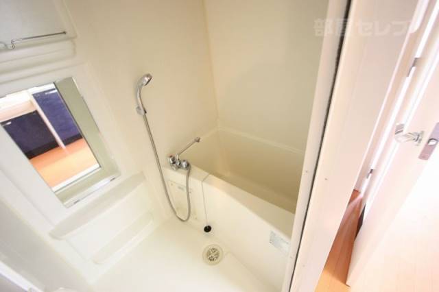 バス・シャワールーム　※４０７号室内装写真参照