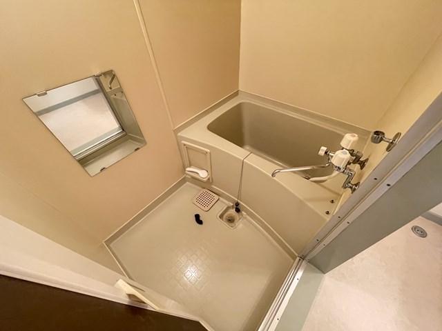 バス・シャワールーム　浴室