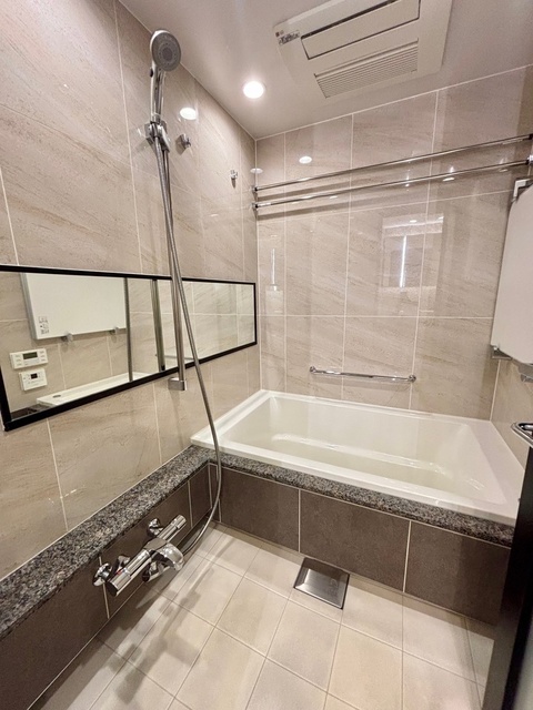 バス・シャワールーム　ミストサウナ・浴室乾燥機付き