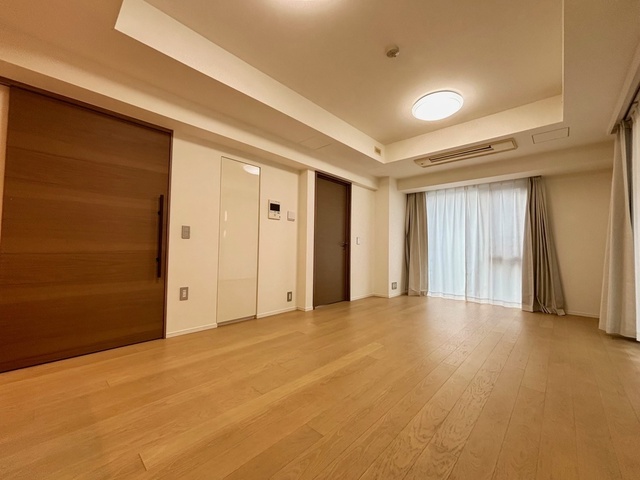 居室・リビング　床暖房（一部）