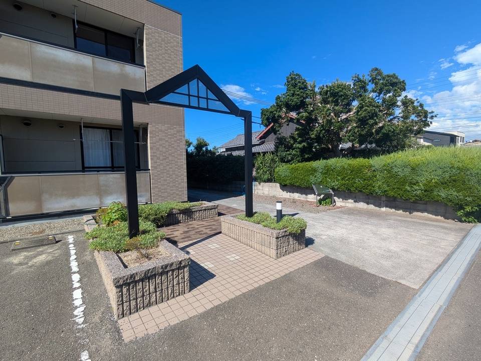 エントランス　アプローチ