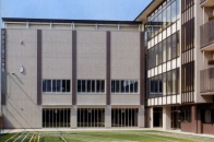 小学校　新宿区立愛日小学校（小学校）まで42m