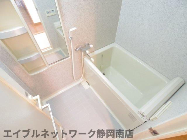 バス・シャワールーム　お風呂です