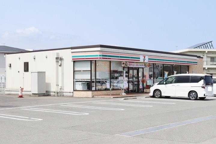 コンビニ　セブン－イレブン小松島狭間店（コンビニ）まで516m