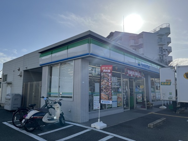 コンビニ　ファミリーマート大阪狭山半田店（コンビニ）まで1118m