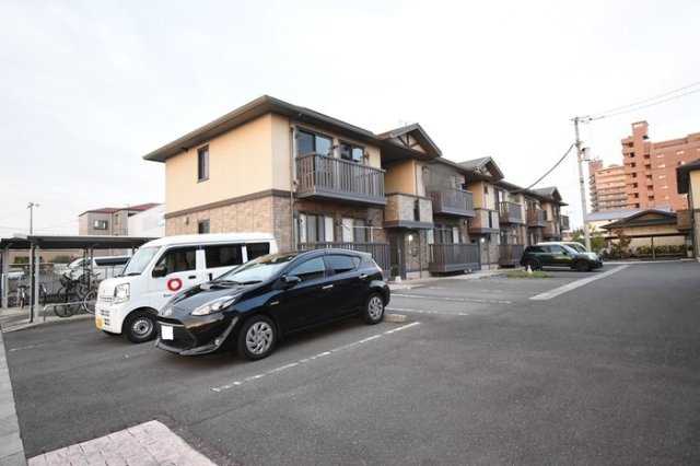 駐車場　駐車場