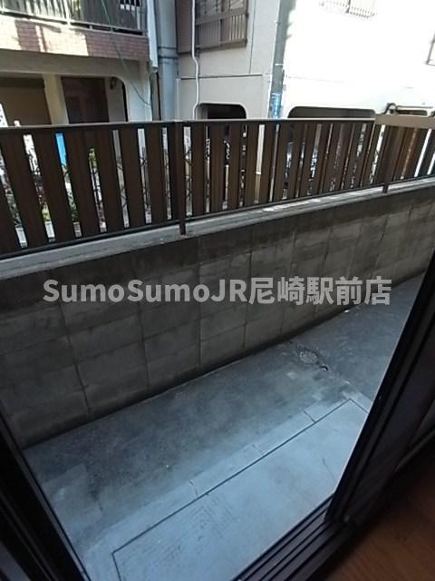 バルコニー　開放的で明るい空間を演出してくれるバルコニーです