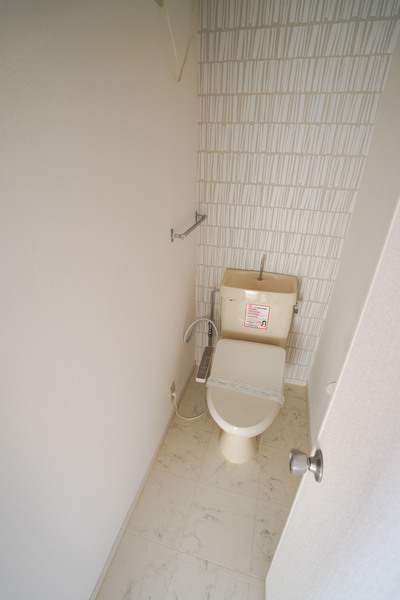 トイレ　同じ建物の別のお部屋