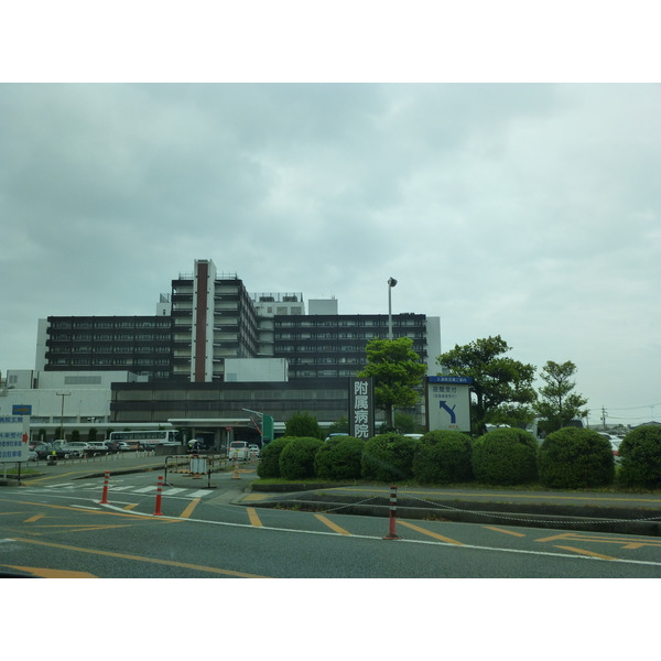 病院　国立大学法人三重大学医学部附属病（病院）まで466m