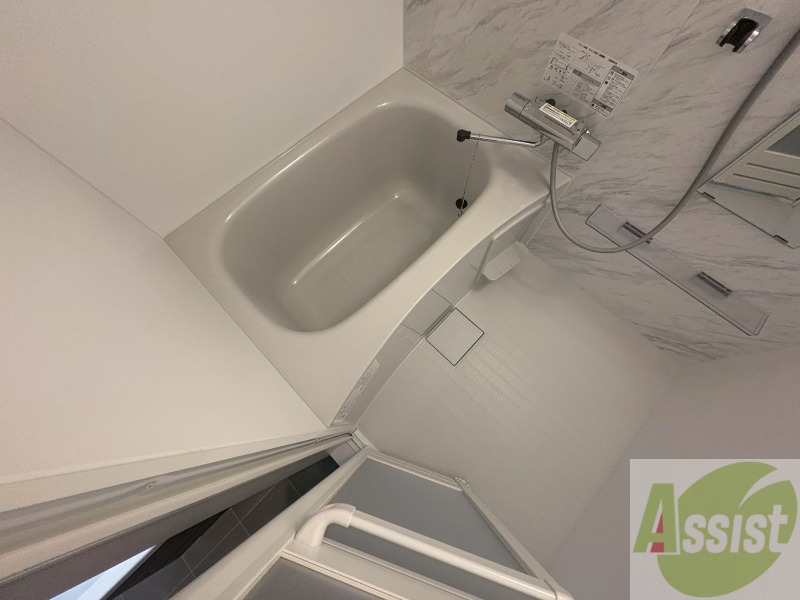 バス・シャワールーム　お風呂になります。一日の疲れを癒してくださいね。