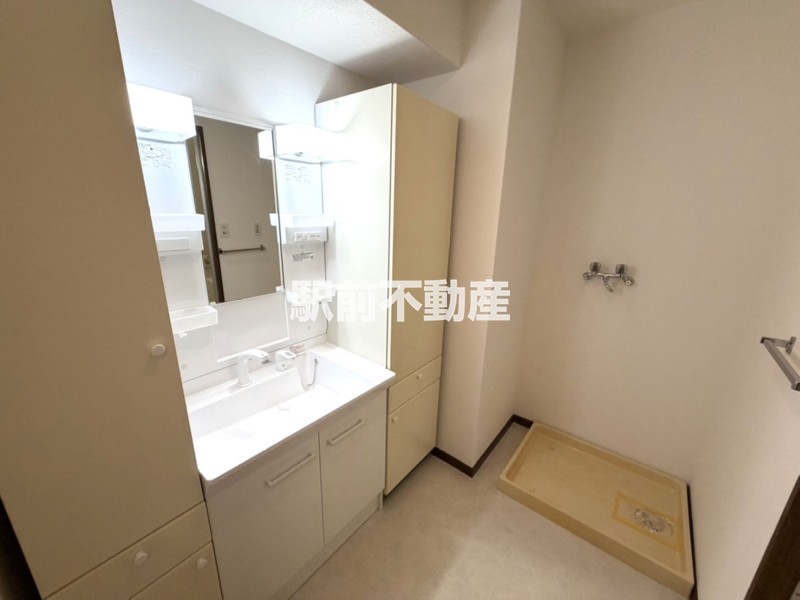 洗面設備　洗面台新品に交換！