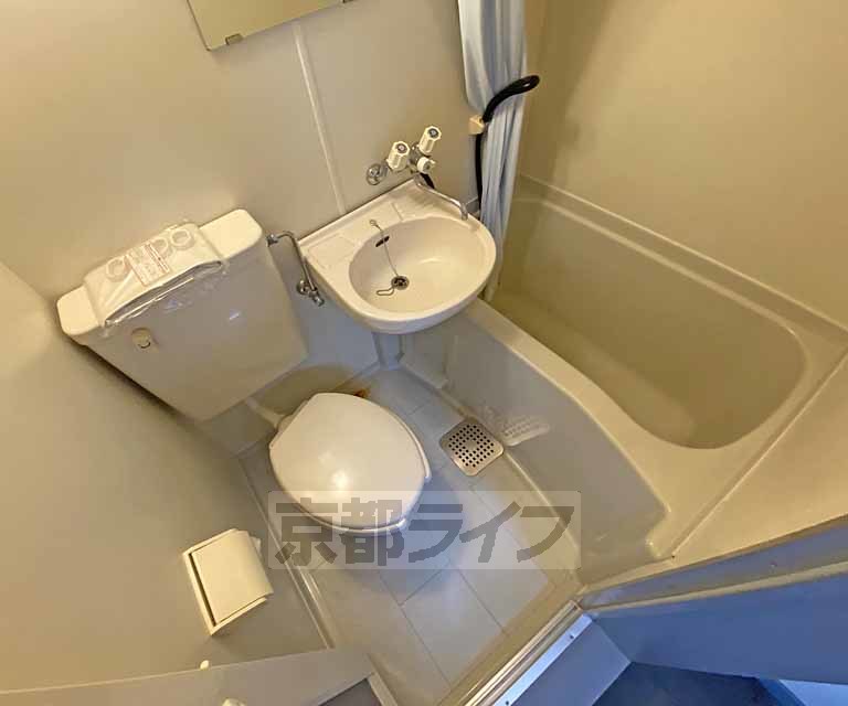 バス・シャワールーム　３点ユニットバスです。