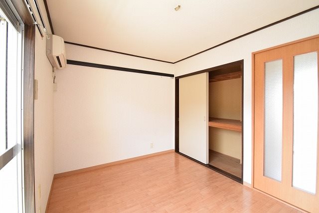 居室・リビング　洋室