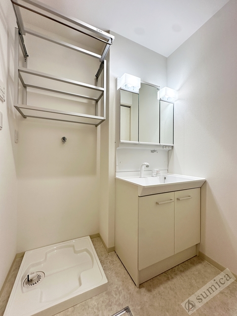 洗面設備　シャンプードレッサー付き・朝シャンもこちらで♪♪