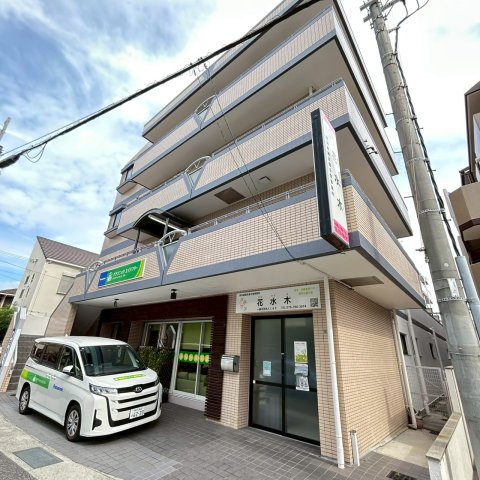 建物外観　落ち着いた雰囲気の外観です