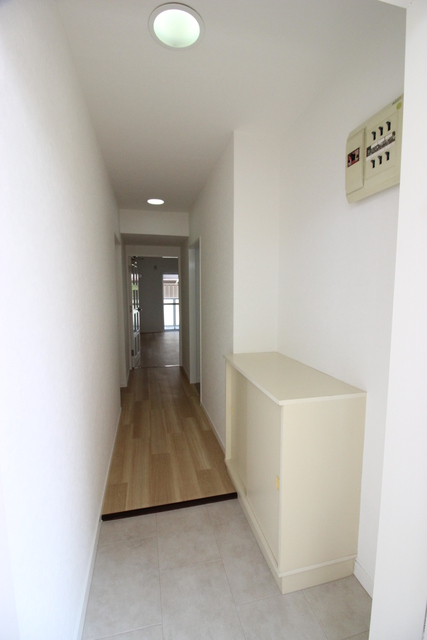 玄関　シューズボックス付玄関