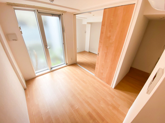 居室・リビング　※別部屋の写真です