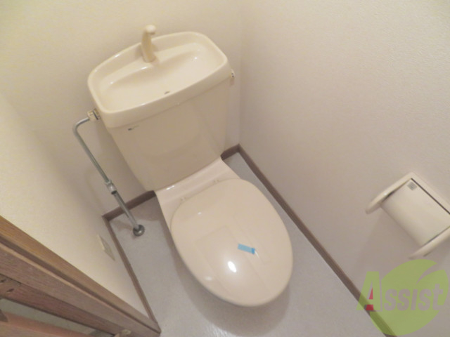 トイレ　こちらのトイレは、シンプルで使いやすいタイプです。