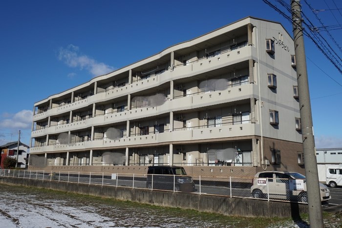 建物外観　南向きで日当りの良い物件です