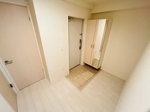 玄関　※別室の参考写真の為、現況優先です。