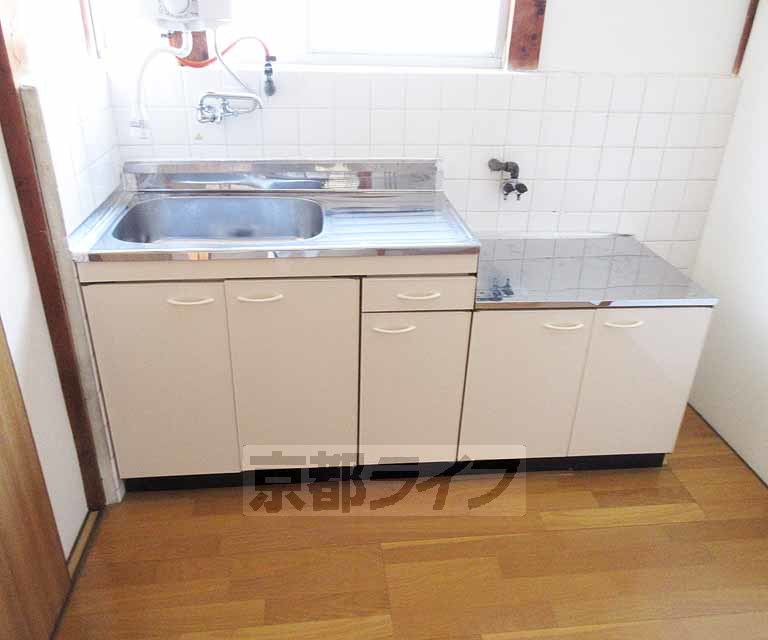 キッチン　ゆったり広いキッチンです。