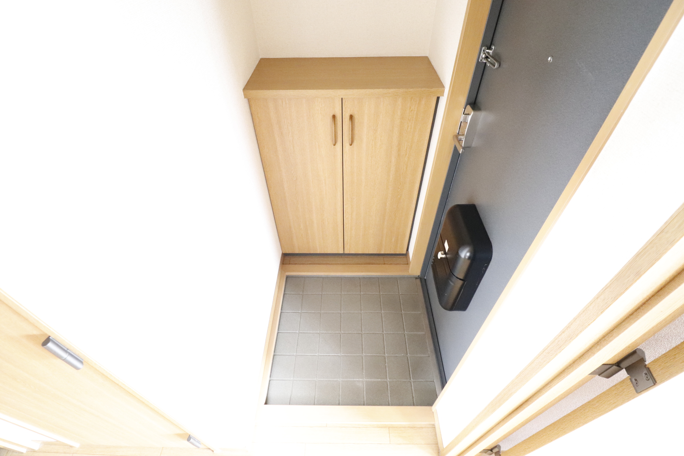 玄関　靴箱付き玄関です♪