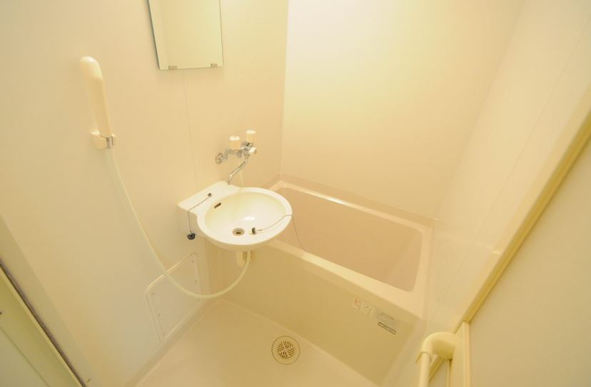 バス・シャワールーム　備品や設備仕様は号室等により異なります現地をご確認下さい。