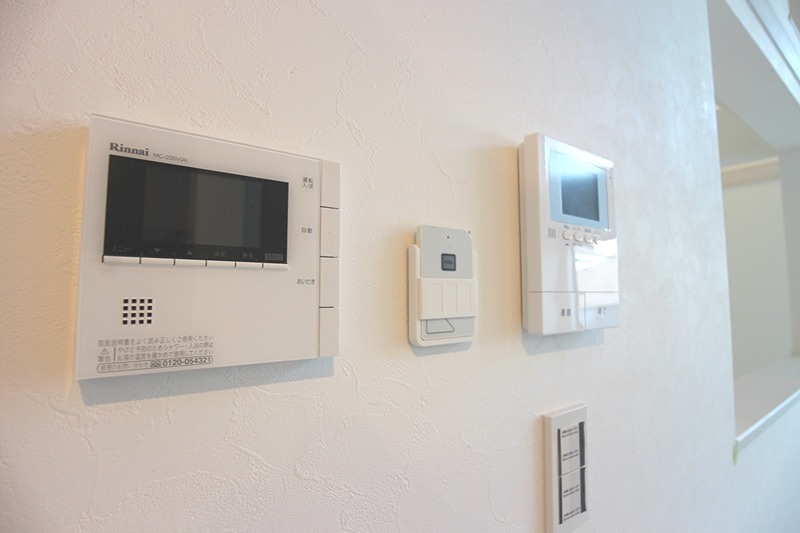 セキュリティ　モニター付きインターホン