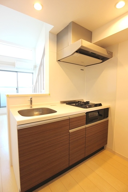 キッチン　対面式のシステムガスキッチン♪♪