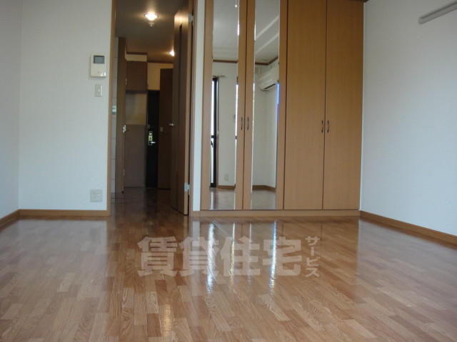 その他部屋・スペース　洋室(姿鏡付き)