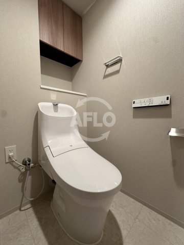 トイレ　ブランズタワー大阪本町　温水洗浄便座