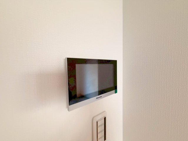 セキュリティ　TVモニターホンで来客が誰か確認してから開けて下さいね
