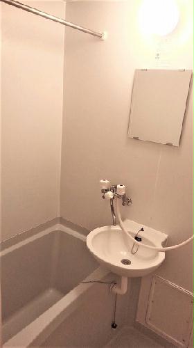 バス・シャワールーム　設備・仕様は号室により異なる為、現況を優先致します。