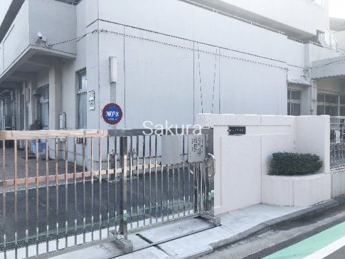小学校　市場小学校（小学校）まで333m