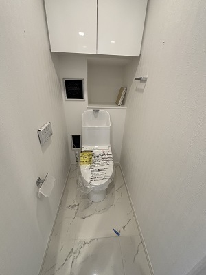 トイレ　温水洗浄暖房便座付き