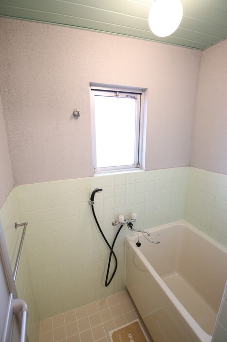 バス・シャワールーム　浴室